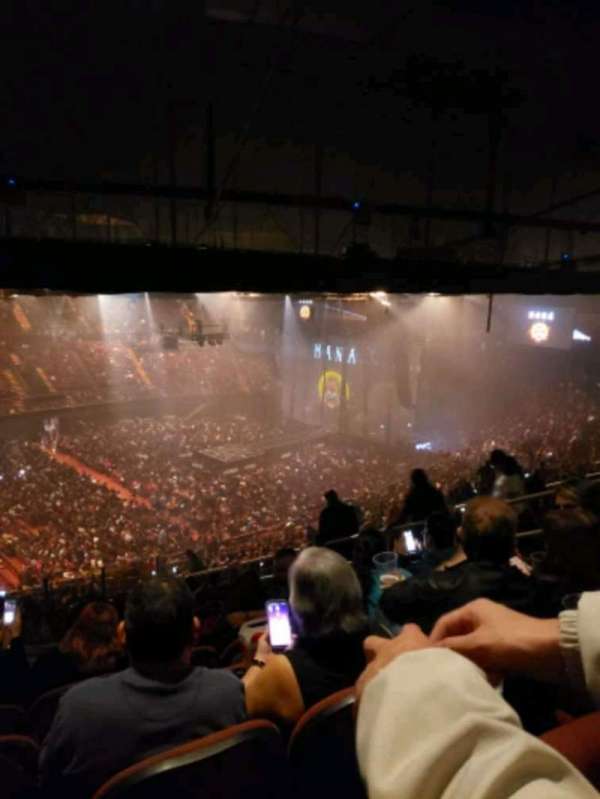 Kia Forum, section: 206, row: 18, seat: 8