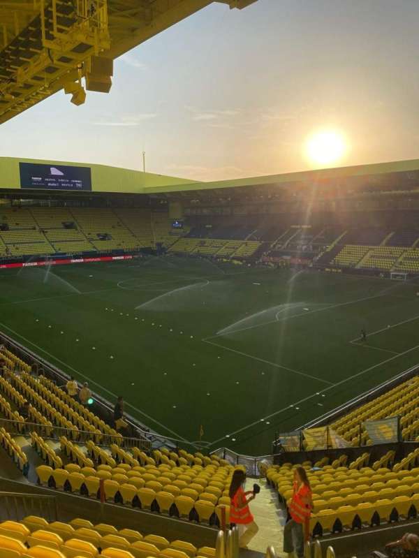 Estadio de la Cerámica, section: 27, row: 17, seat: 33