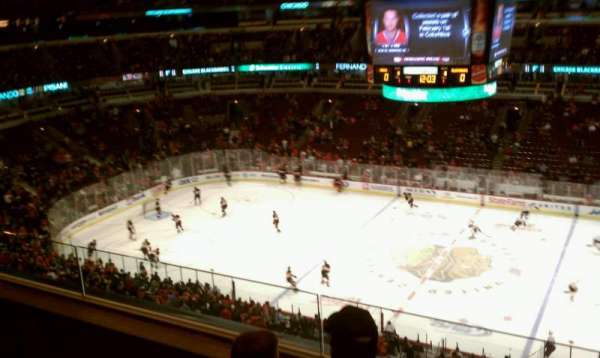 United Center, section: 332, row: 3, seat: 14