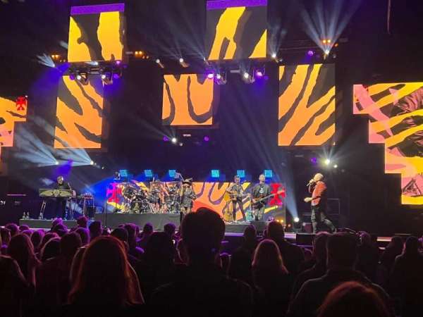 Cascades Amphitheater, section: 102, row: O, seat: 4