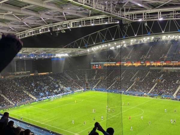 Estádio do Dragão, section: 19, row: 18