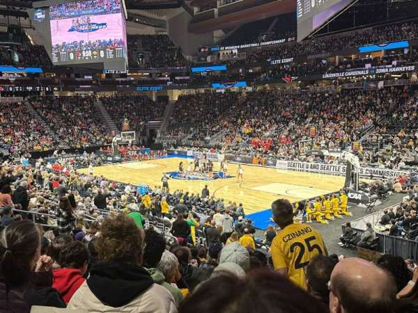 Climate Pledge Arena, section: 24, row: S, seat: 9