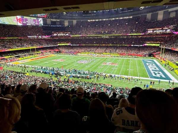 Caesars Superdome, section: 333, row: 17, seat: 8