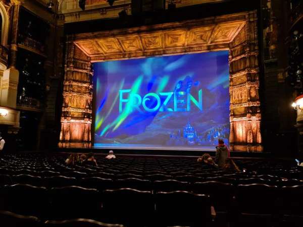 Theatre Royal Drury Lane, section: Stalls, row: O, seat: 17
