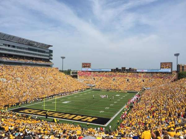 Kinnick Stadium, section: 213, row: 27, seat: 4