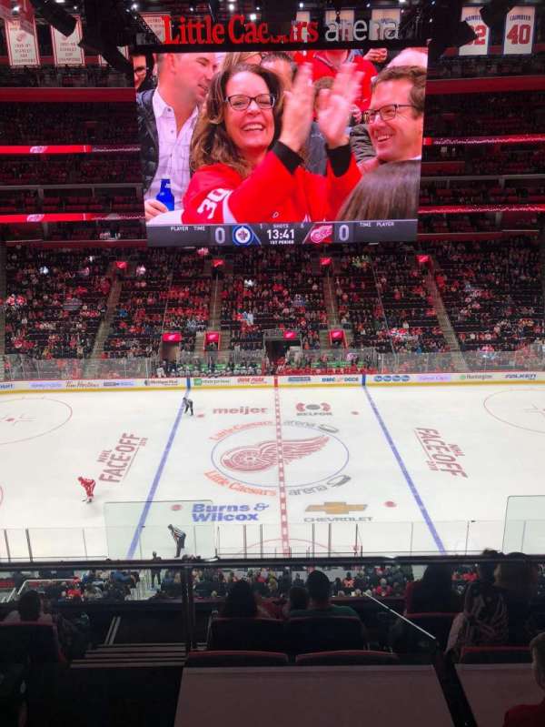 Little Caesars Arena, section: M11, row: 1, seat: 15