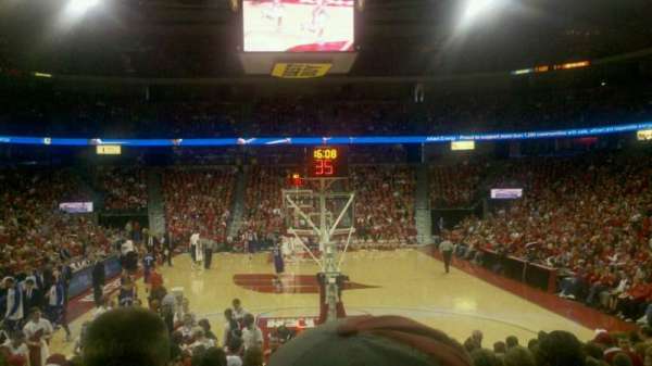 Kohl Center, section: 115, row: B, seat: 11