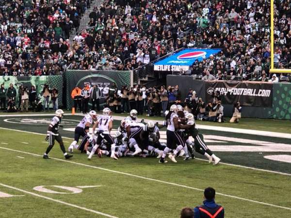 MetLife Stadium, section: 135, row: 6, seat: 27
