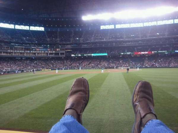 T-Mobile Park, section: 107, row: 23, seat: 17