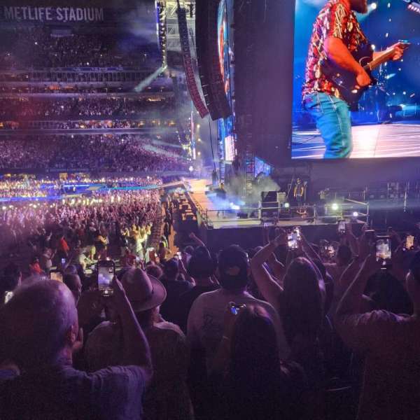 MetLife Stadium, section: 110, row: 10, seat: 11