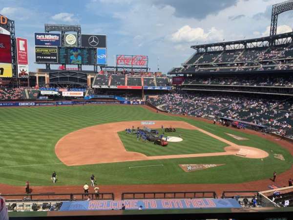 Citi Field, section: 327, row: 1, seat: 18