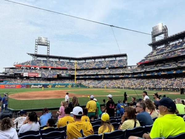 Citizens Bank Park, section: 132, row: 7, seat: 11