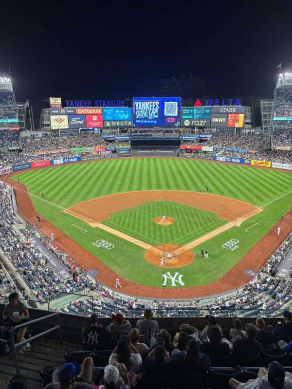Yankee Stadium, section: Jim Beam Club