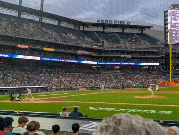 Comerica Park, section: 121, row: 15, seat: 14