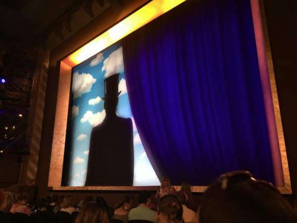 Lunt-Fontanne Theatre, section: Orchestra R, row: J, seat: 16