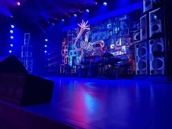 Booth Theatre, section: Orchestra R, row: BB, seat: 6