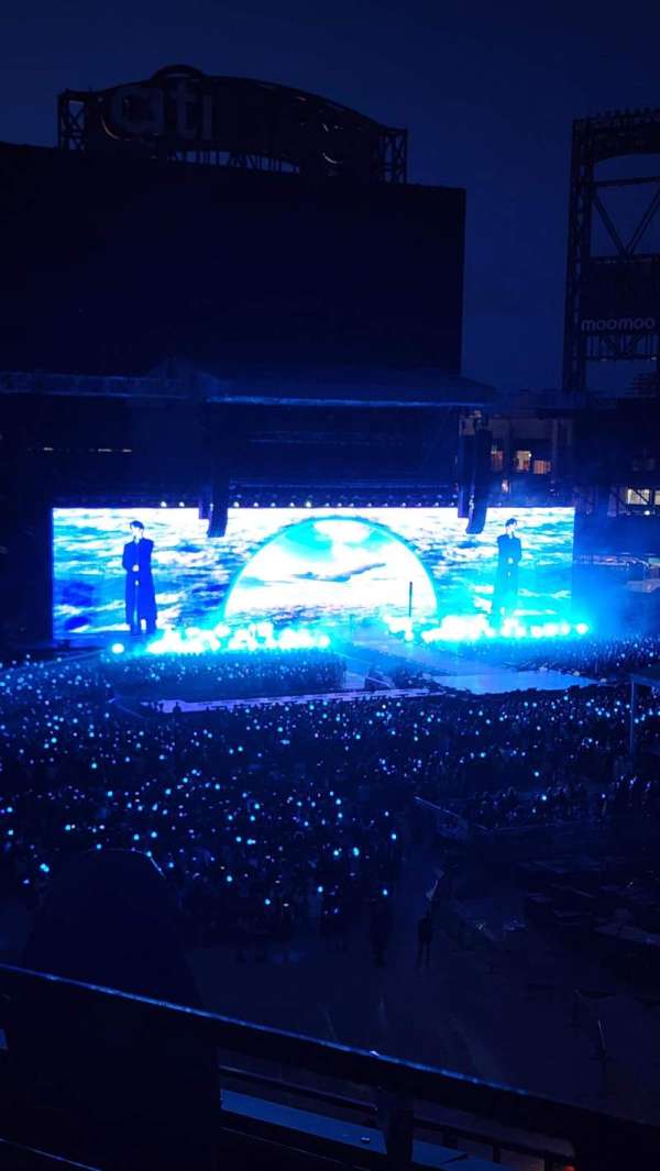Citi Field, section: 327, row: 4, seat: 1