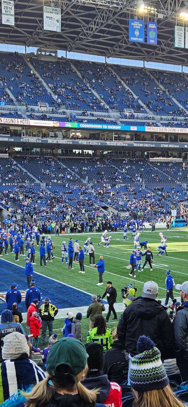 Lumen Field, section: 114, row: Q, seat: 10