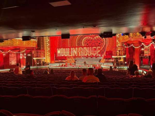 Piccadilly Theatre, section: Stalls, row: T, seat: 4