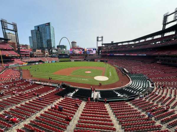 Busch Stadium, section: 253, row: 1, seat: 9