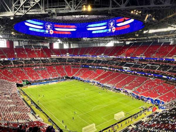 Mercedes-Benz Stadium, section: 303, row: 12, seat: 7