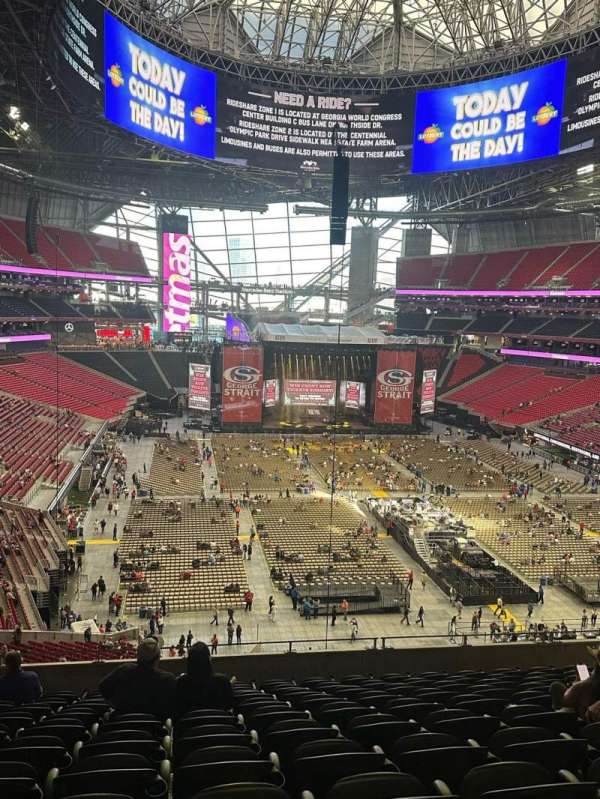 Mercedes-Benz Stadium, section: 226, row: 11, seat: 18