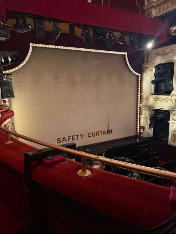 Garrick Theatre, section: Dress Circle, row: A, seat: 24