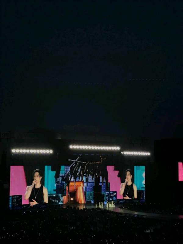 Rogers Stadium, section: E120, row: 28, seat: 8