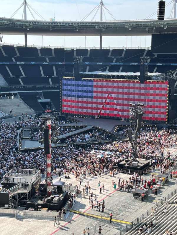 Stade de France, section: B2, row: 70, seat: 27