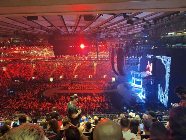 Madison Square Garden, section: 212, row: 9, seat: 8