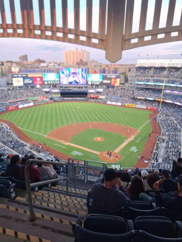 Yankee Stadium, section: 420C, row: 13, seat: 27