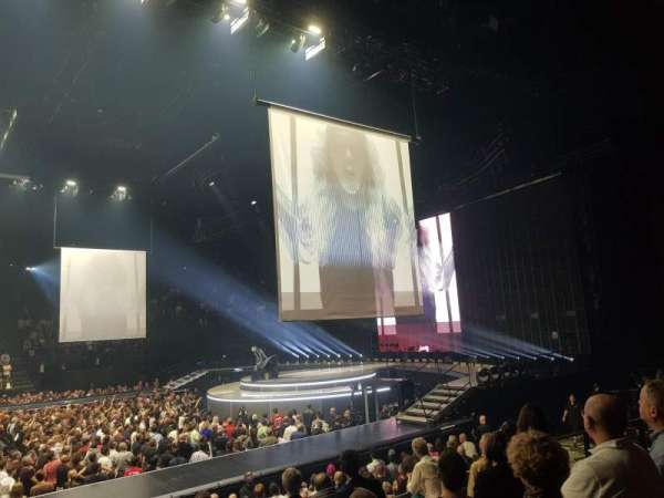 Accor Arena, section: Gradin F, row: 20, seat: 31