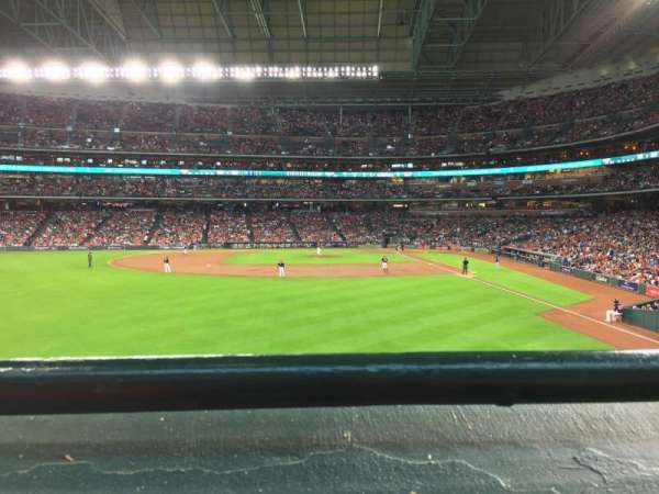 Daikin Park, section: 102, row: 1, seat: 14