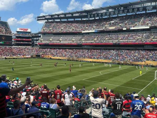 Lincoln Financial Field, section: 106, row: 28, seat: 25