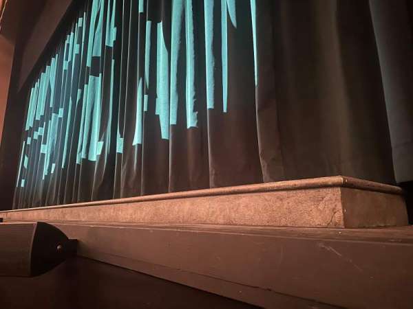 Booth Theatre, section: Orchestra R, row: BB, seat: 8