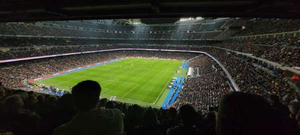 Santiago Bernabéu Stadium, section: 430, row: 10, seat: 13