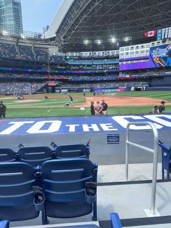 Rogers Centre, section: 17, row: 4, seat: 1