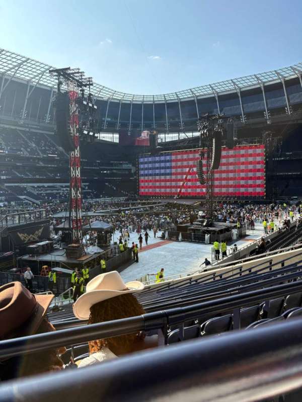 Tottenham Hotspur Stadium, section: 249, row: 19, seat: 35