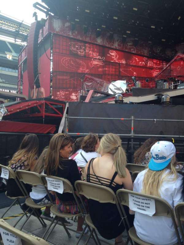 Lincoln Financial Field, section: Floor 4, row: 8, seat: 7