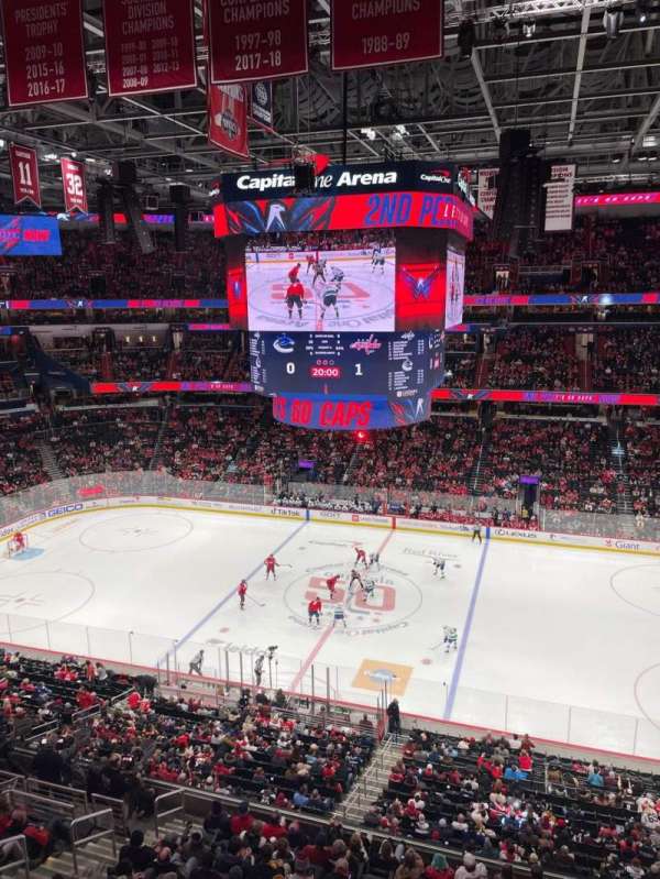 Capital One Arena, section: 418, row: A, seat: 10
