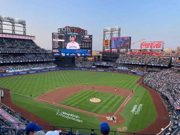 Citi Field, section: 417, row: 4, seat: 10