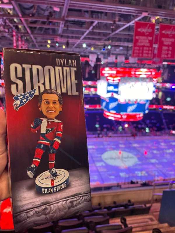 Capital One Arena, section: 415, row: G, seat: 13