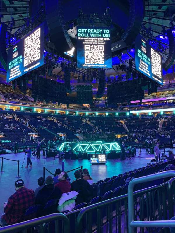 Madison Square Garden, section: 105, row: 2, seat: 12