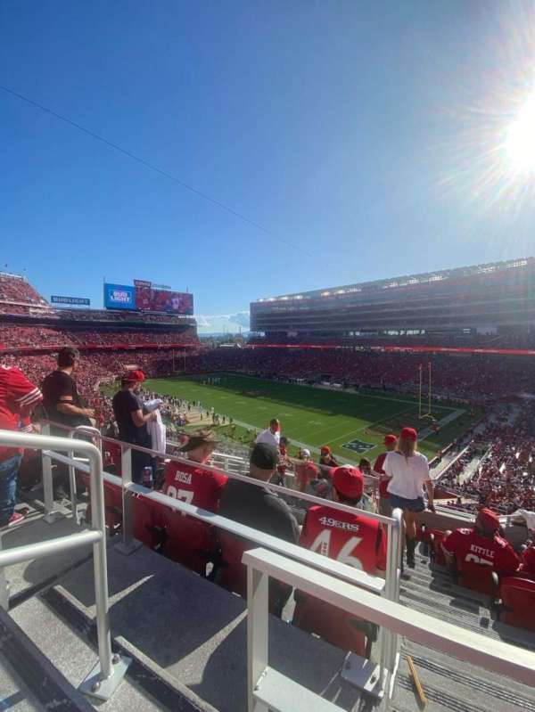 Levi's Stadium, section: 208, row: 8, seat: 25