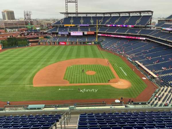 Citizens Bank Park, section: 425, row: 1, seat: 12