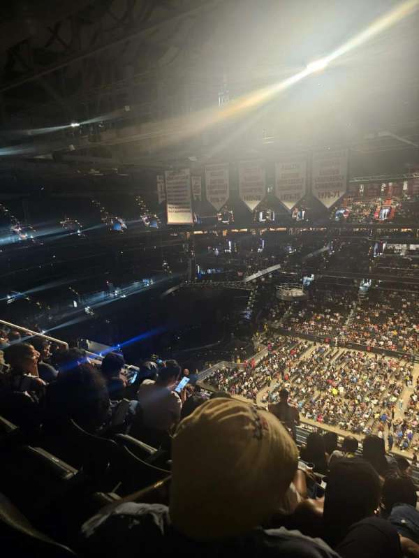 Capital One Arena, section: 401, row: N, seat: 15