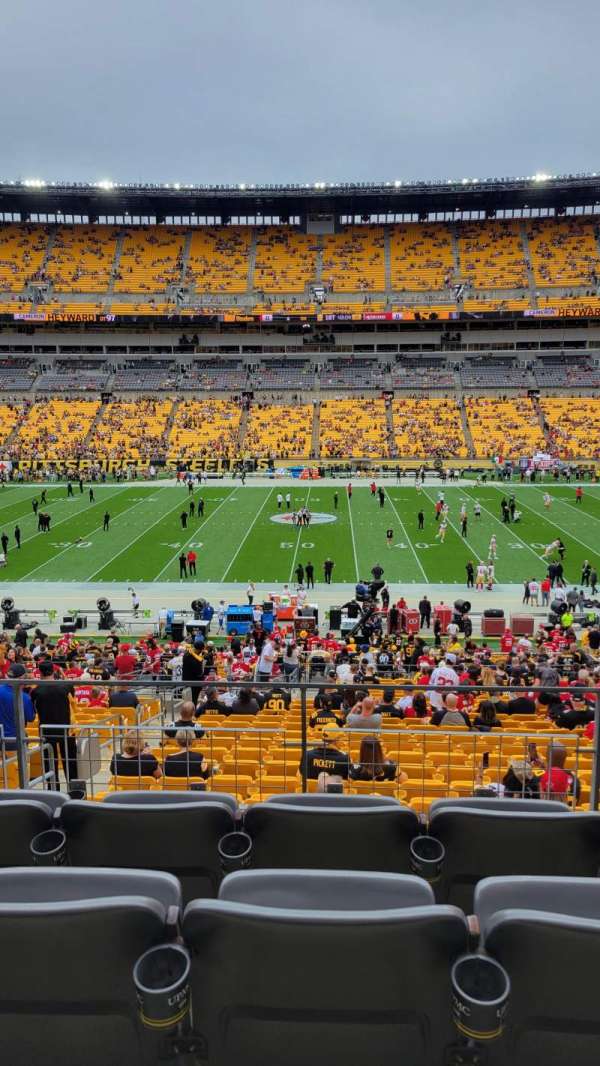 Acrisure Stadium, section: 211, row: D, seat: 18