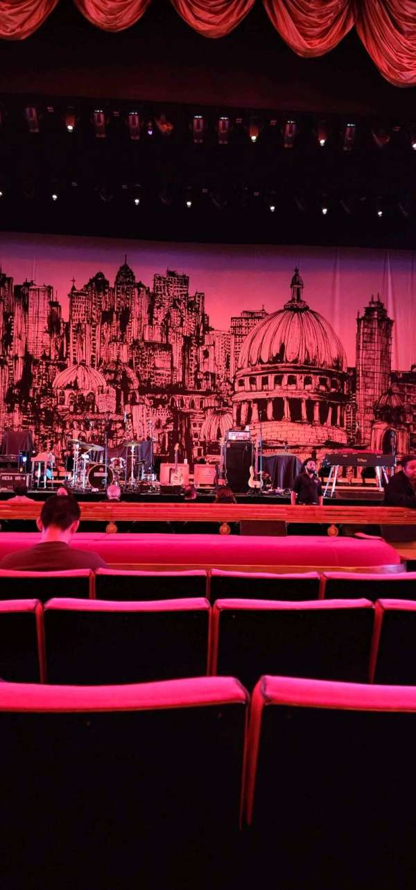 Radio City Music Hall, section: Orchestra 4, row: gg, seat: 406