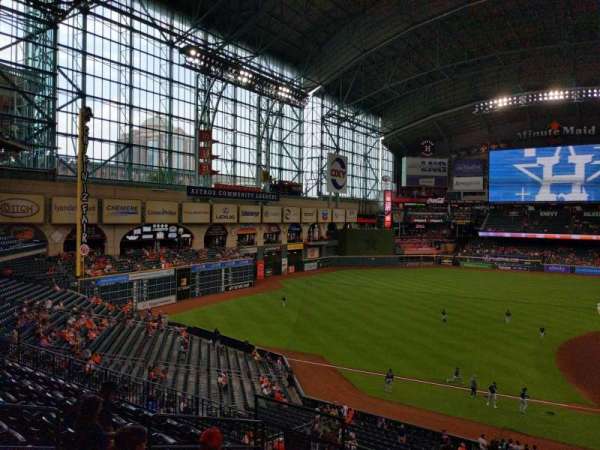 Daikin Park, section: 211, row: 7, seat: 7