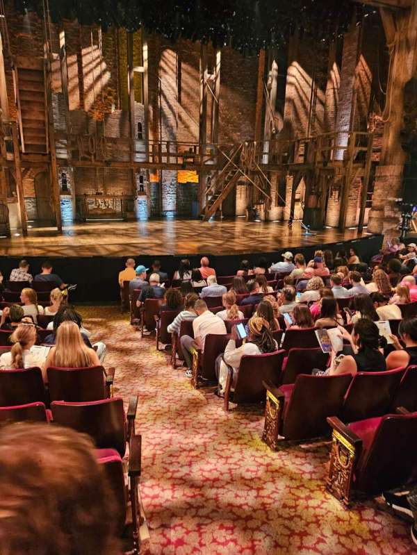 Richard Rodgers Theatre, section: Orchestra L, row: L, seat: 1